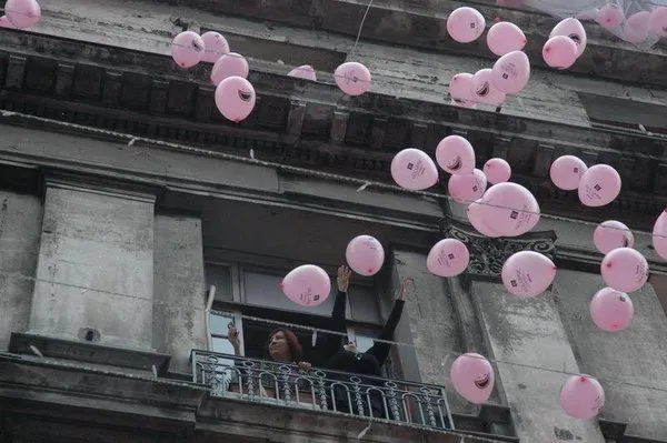 Gökten balon yağdı