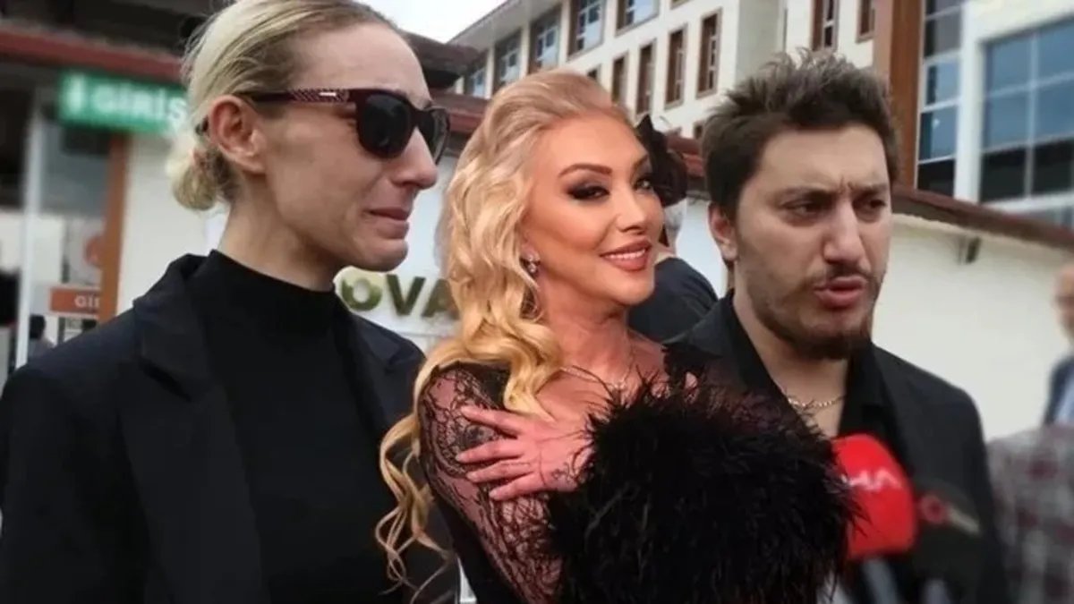 Yeni bilgilerle Güllü’nün ölümü üzerindeki şüphe artıyor! 2 defa KADES'e çağrıda bulunduğu ortaya çıktı Yeni bilgilerle Güllü’nün ölümü üzerindeki şüphe artıyor! 2 defa KADES'e çağrıda bulunduğu ortaya çıktı