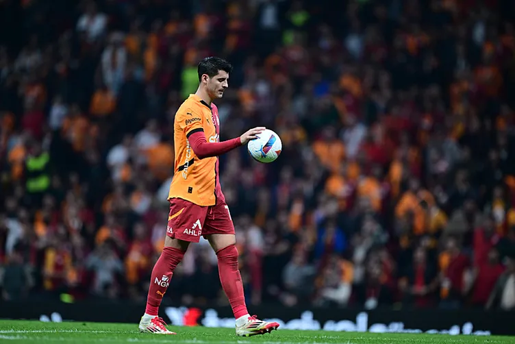 Son dakika haberi: Galatasaray’da sürpriz veda! Transferi için takım ismi verdiler...