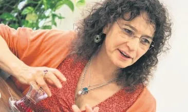 Balkan türkülerini dünyaya tanıtıyor