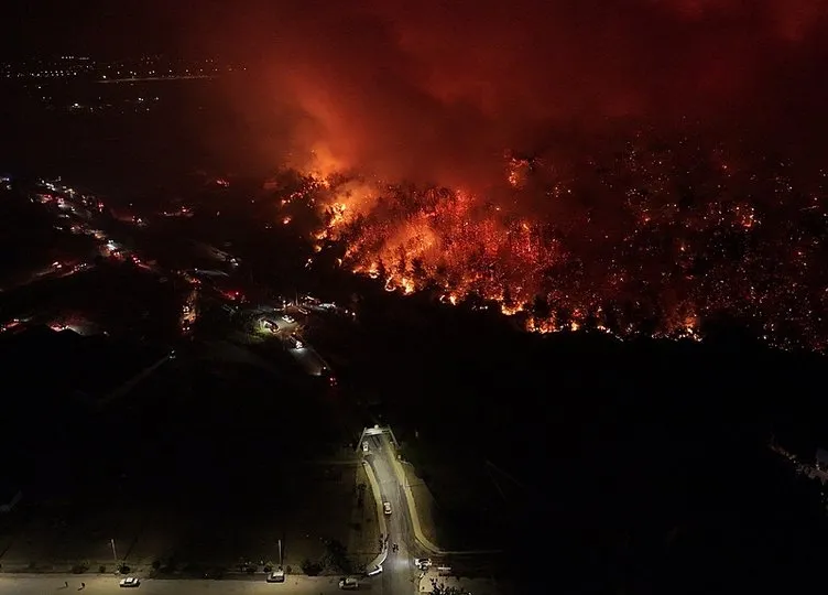 SON DAKİKA… İzmir’deki orman yangınında 3. gün! Ekiplerin cansiperane mücadelesi sürüyor: Kahreden görüntüler...
