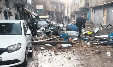 Minareler devrildi çatılar uçtu