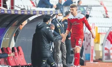 Podolski özür diledi