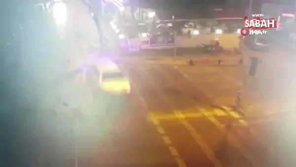 Kadıköy’de alkollü trafik magandasının polisten kaçtığı anlar kamerada