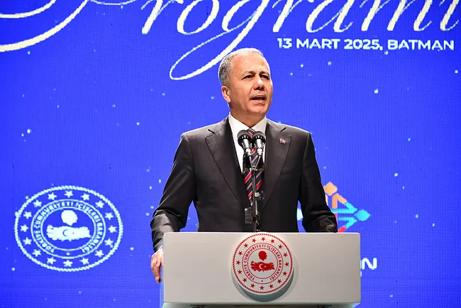 bakan-yerlikaya-amacimiz-40-yili-asan-bolucu-teror-girdabini-ortadan-kaldirmaktir-1741886444681.jpeg Bakan Yerlikaya: Amacımız 40 yılı aşan bölücü terör girdabını ortadan kaldırmaktır