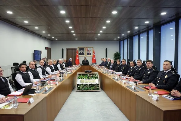 bakan-ciftciden-suc-orgutlerine-sert-mesaj-hicbir-suc-orgutu-devlete-meydan-okuyamaz-1793088078796.jpg
