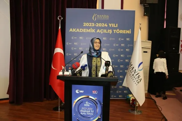 manisa-celal-bayar-universitesinin-2023-2024-akademik-yili-torenle-acildi-1701708241483.jpg