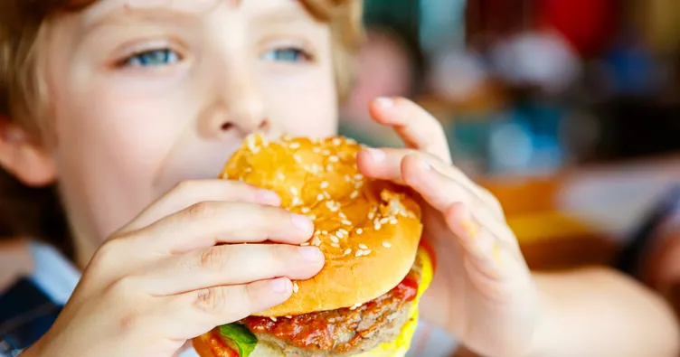 Çocukları Fast Food’tan uzak tutun