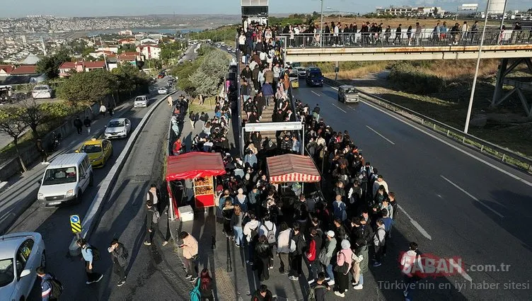 İstanbul’da üniversite öğrencilerinin metrobüs çilesi... Her gün 45 dakika bekliyoruz