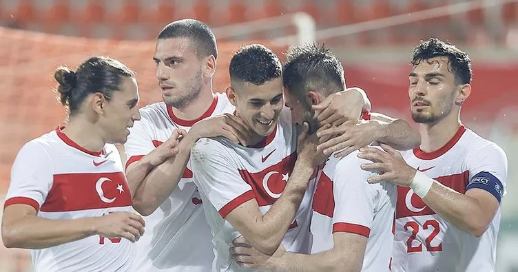 İlk maçında ilk golünü attı! Milli takım Azerbaycan karşısında geriden gelerek kazandı...
