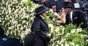 Rihanna 3. kez hamile! Met Gala'da karnı ilk kez görüntülendi...