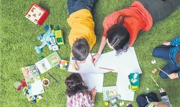 Anne-oğul birlikte şarkı söyleyecek