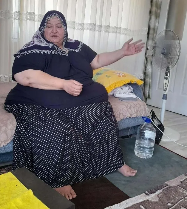 200 kiloya çıkan kadının hikayesi herkesi duygulandırdı: 7 yıldır evde!