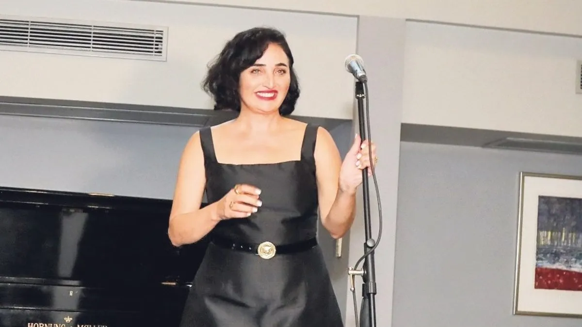 Ayakta alkışlandı