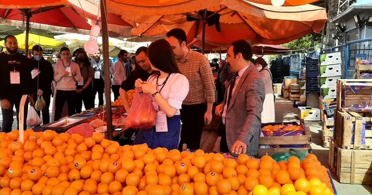 Türkçe öğrenmeye geldi, portakal sattı