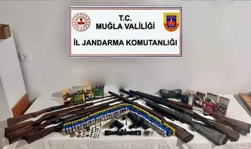 Muğla’da tarihi eser ve ruhsatsız silah operasyonu #mugla