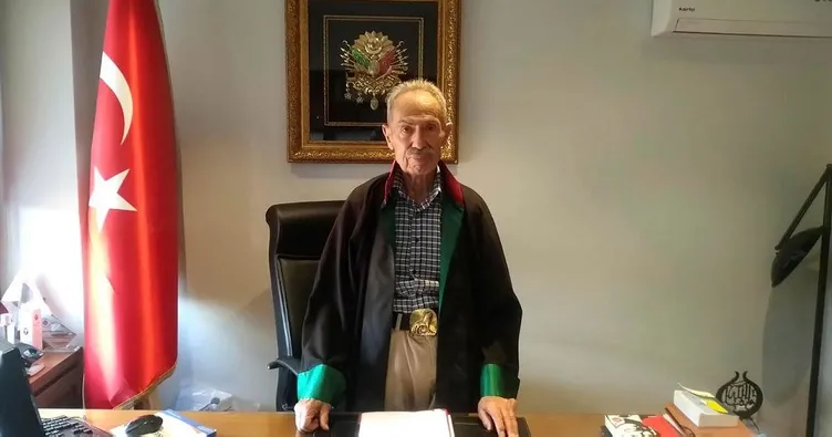 42 yıl sonra avukat cüppeli eylem