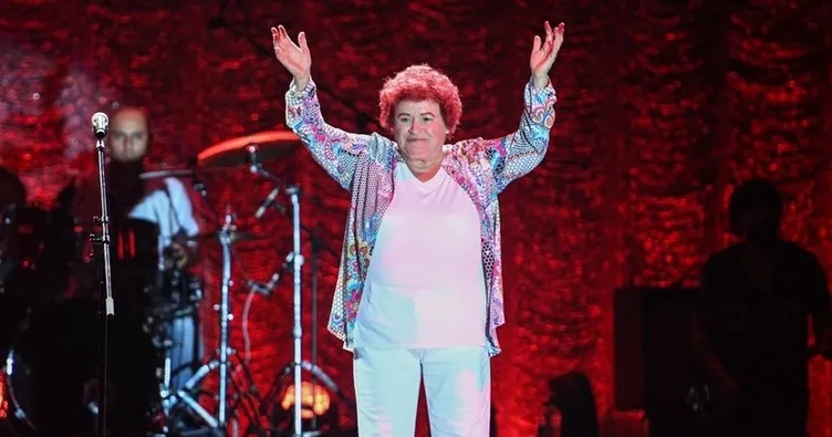 Selda Bağcan bir rekora imza attı