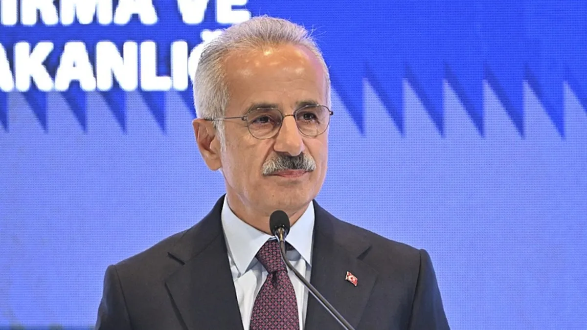 Bakan Uraloğlu, Ankara-Kırıkkale-Delice Otoyolu Finansal Kapanış Töreni'nde konuştu: Yıllık 5,2 milyar lira tasarruf edeceğiz