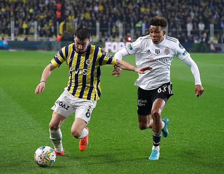 Son dakika haberi: Fenerbahçe’de 4 yıldız oyuncunun kaderini SABAH Spor açıklıyor! Yeni maaşlar belli oldu...