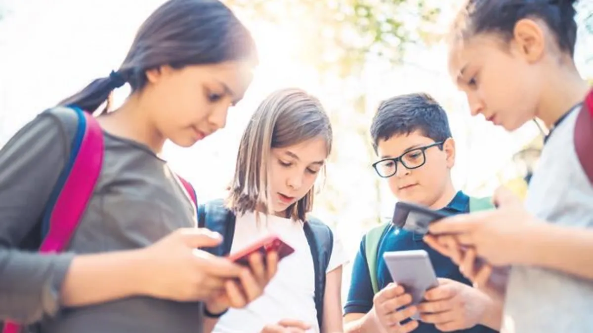 Yunanistan okullarda cep telefonunu yasaklıyor Yunanistan okullarda cep telefonunu yasaklıyor