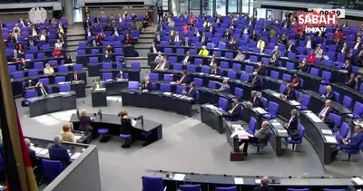Almanya’da Federal Meclis’in son oturumu seçim düellosuna döndü | Video