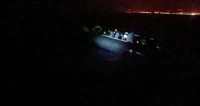 Edremit açıklarında 14’ü çocuk 20 göçmen ve 1 insan kaçakçısı Sahil Güvenlikten kaçamadı #balikesir
