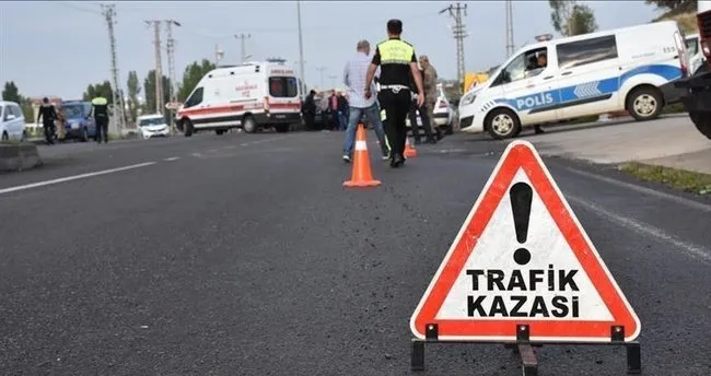 Bayram tatiline giden aile kaza yaptı: Yaralılar var