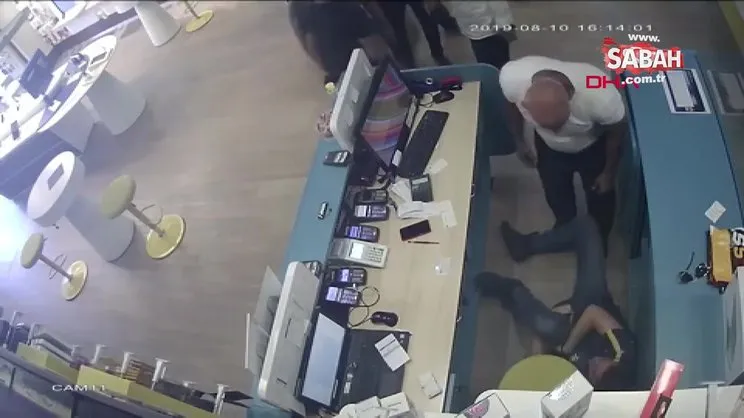 İstanbul'un orta yerinde çetesiyle iş yeri basan eşkıya kurşunlattığı yaralı mağaza çalışanını tekmeledi!