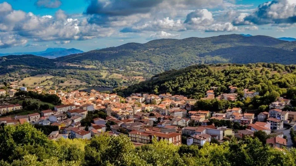 italya da 1 euro ya ev satiliyor son dakika haberler