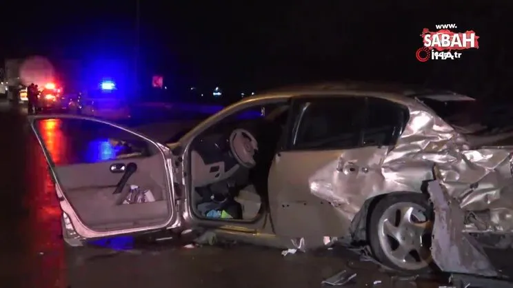 Bursa’da bariyerlere vuran otomobile arkadan gelen TIR çarptı: 1’i ağır 2 yaralı | Video