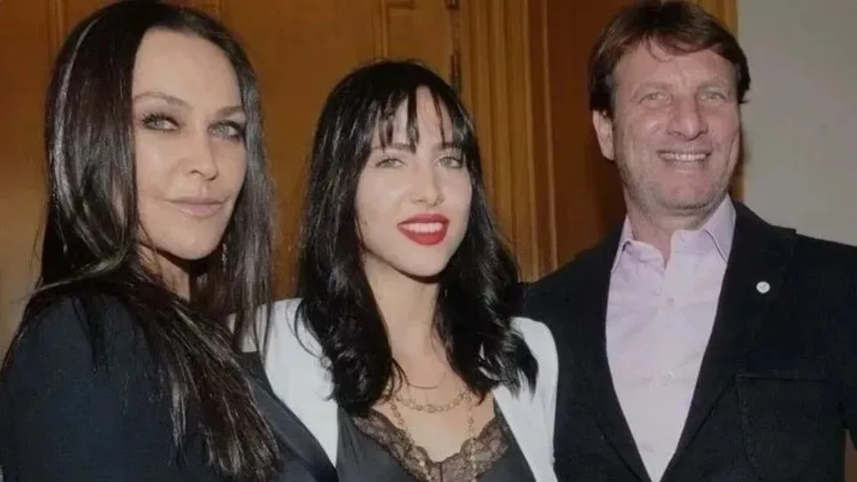 Porno fotograf oyinlar Sondan baland etik kiygan ayollarning porno suratlari