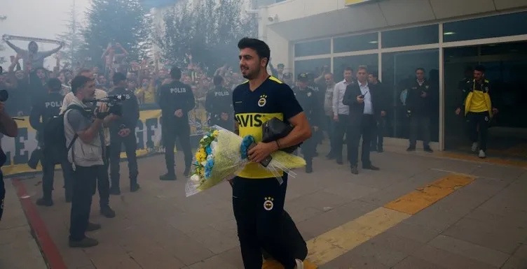 Fenerbahçe’de son dakika gelişmesi! Ozan Tufan’dan kötü haber geldi