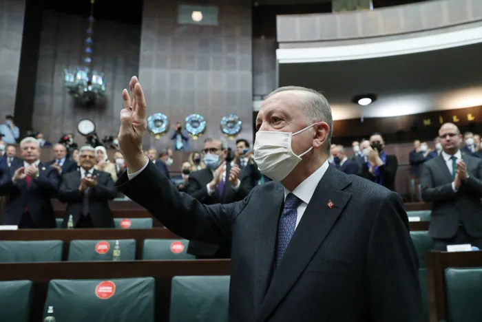 baskan-erdogandan-6li-muhalefete-gonderme-birakin-2023-secimlerini-2023u-bile-goremeyecekler-1650448967286.jpg