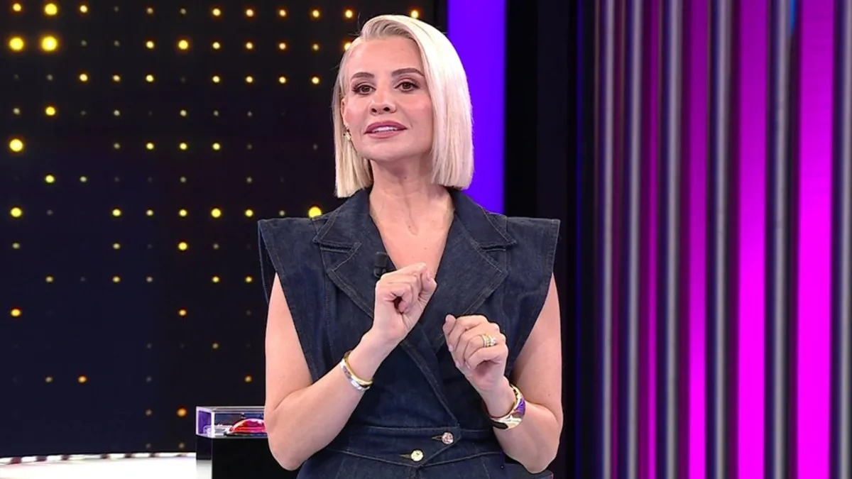 Esra Erol’la ‘Var Mısın Yok Musun’ bu akşam atv’de! Esra Erol’la ‘Var Mısın Yok Musun’ bu akşam atv’de!