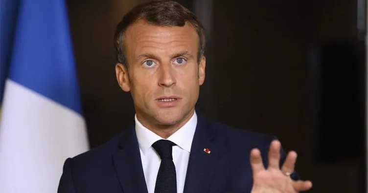 Fransa’da seçimi yine kazanan Macron’a domatesli saldırı: Mermiler geliyor