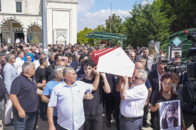 SON DAKİKA... İstanbul Çekmeköy'de Mustafa Can Gül tarafından öldürülmüştü: Savcı Ercan Kayhan gözyaşları ile toprağa verildi