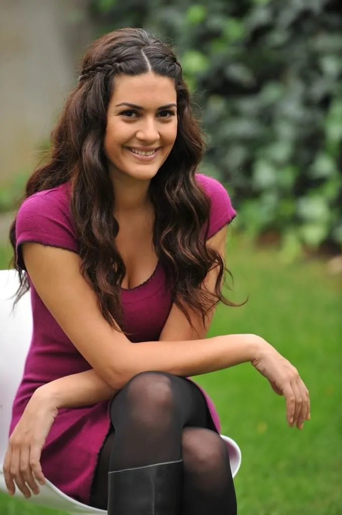Bergüzar Korel makyajsız görüntülendi - FotoHaber - Magazin