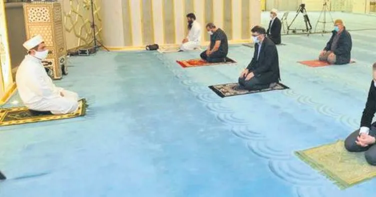 Camide ilk teravih bugün