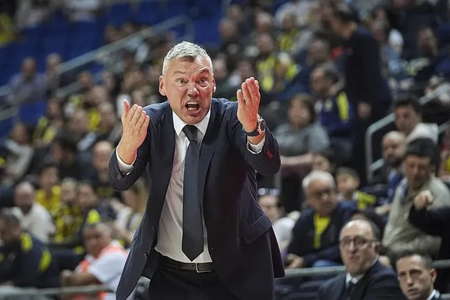 fenerbahce-buyukcekmece-basketbolu-sahasinda-devirdi-1762605097879.jpg