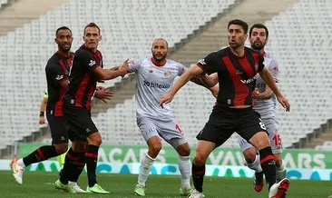 İstanbul’da kazanan çıkmadı! Karagümrük-Antalya maçında gol sesi çıkmadı