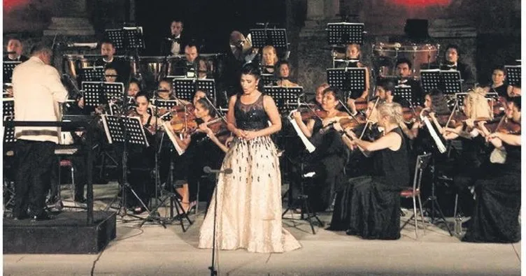 Aspendos’ta opera gala gecesi