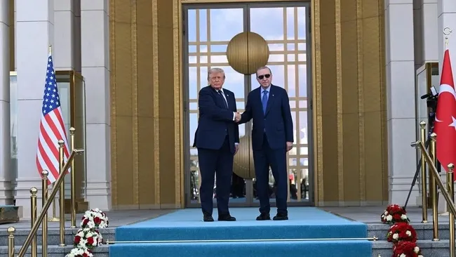 baskan-erdogan-abd-baskani-trump-ile-gorustu-mekke-ittifaki-vurgusu-gelismeleri-yakindan-takip-ediyoruz-1793213915938.jpeg Başkan Erdoğan, ABD Başkanı Trump ile görüştü!