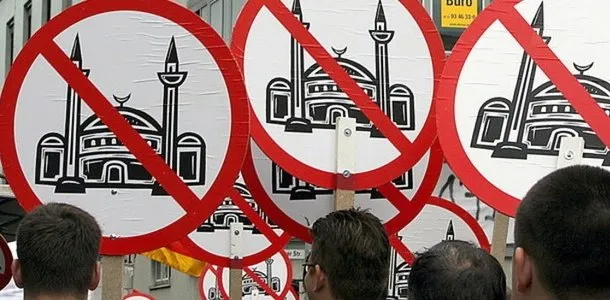 10 soruda Avrupa’da İslamofobi