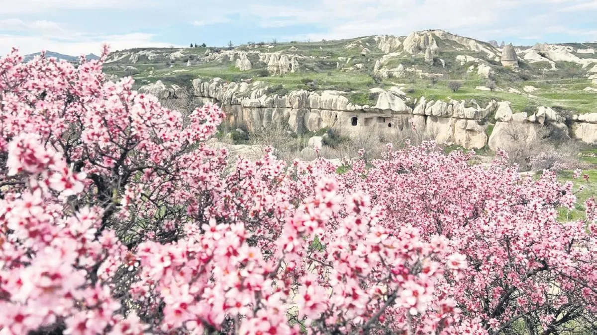Doğu’da kar Kapadokya’da bahar