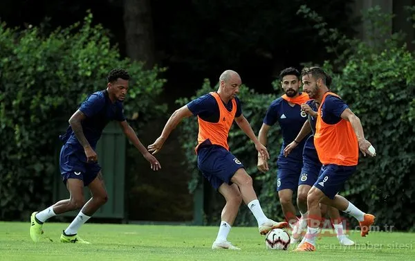 İşte Fenerbahçe'nin UEFA kadrosunun perde arkası