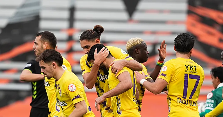 Eyüpspor’a galibiyeti Umut Bozok getirdi!