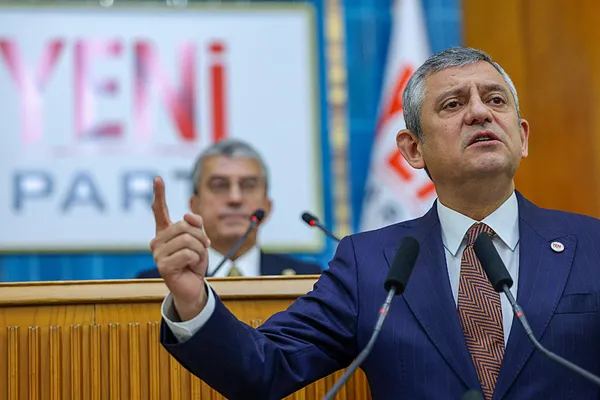 son-dakika-ozgur-ozelin-yalani-ortaya-cikti-ayazaga-uzerinden-bakan-kuruma-iftira-atmisti-iste-o-belge-1792568990907.jpg Son dakika | Özgür Özel'in yalanı ortaya çıktı! Ayazağa üzerinden Bakan Kurum'a iftira atmıştı! İşte o belge...