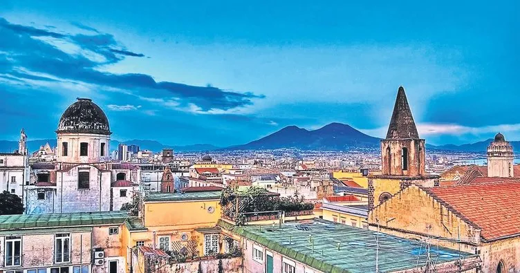 Yıllanmış güzel Napoli