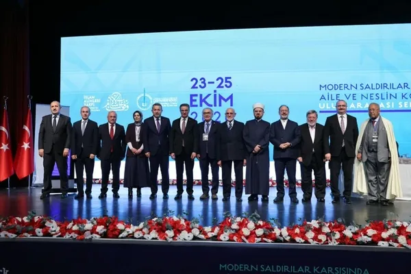 aile-ve-neslin-gelecegi-erzurumda-konusuldu-1793014835249.jpg